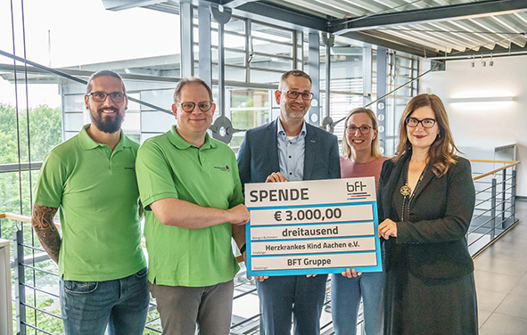 BFT Gruppe spendet für die Aktion Herzrasen
